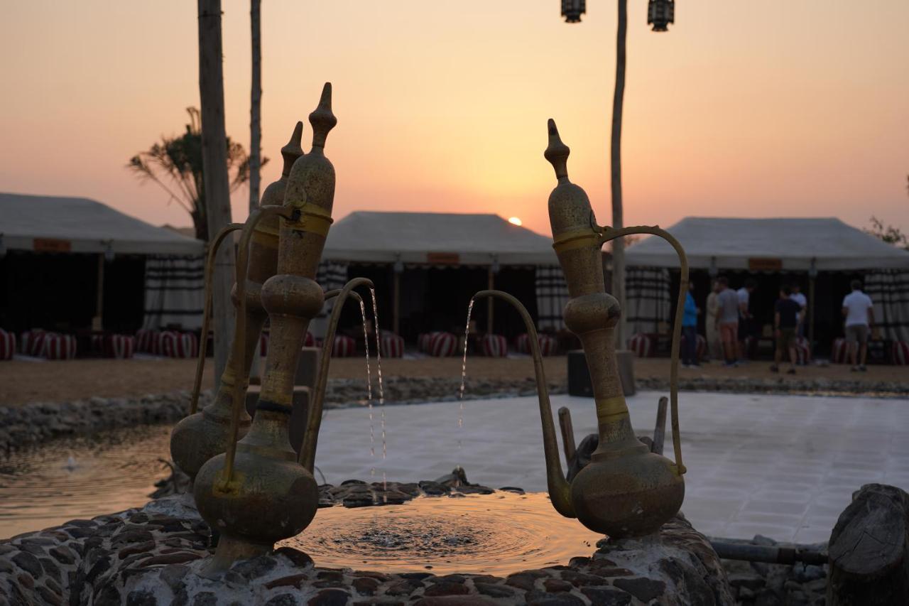 Готель Al Khayma Camp "Elite Glamping & Dining In Experience" Hunaywah Екстер'єр фото